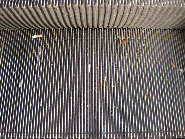 2_エスカレータ2.jpg